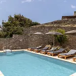 Acron Paros فيلة