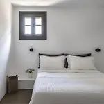 فيلة Acron Paros
