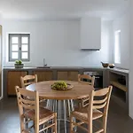 Acron Paros فيلة