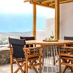 Acron Paros فيلة