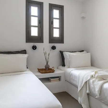 Acron Paros *