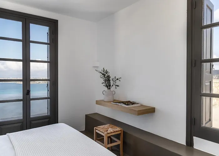 Acron Paros Kolimbíthresz