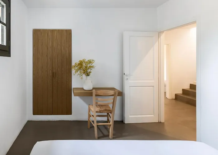 Acron Paros * Kolimbíthresz