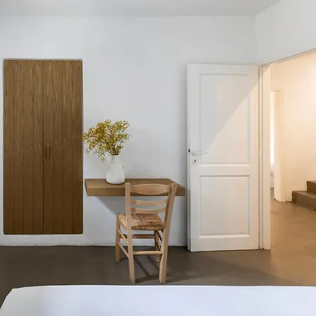 Acron Paros * Kolympithres